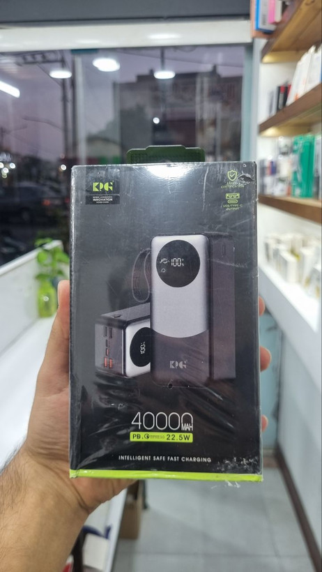 پاوربانک KPG ظرفیت 40000 میلیآمپر ساعت